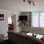 Leander Apartment *