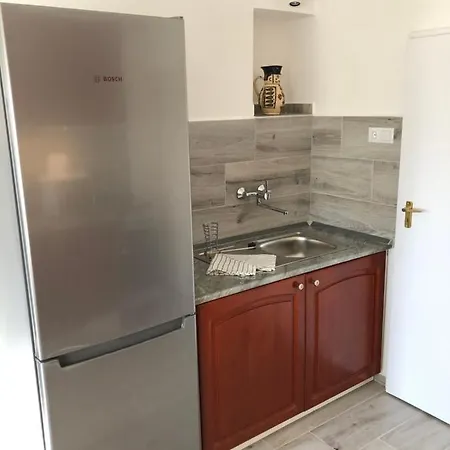 Leander Balatonakali